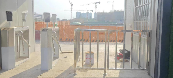 如何区分三辊闸