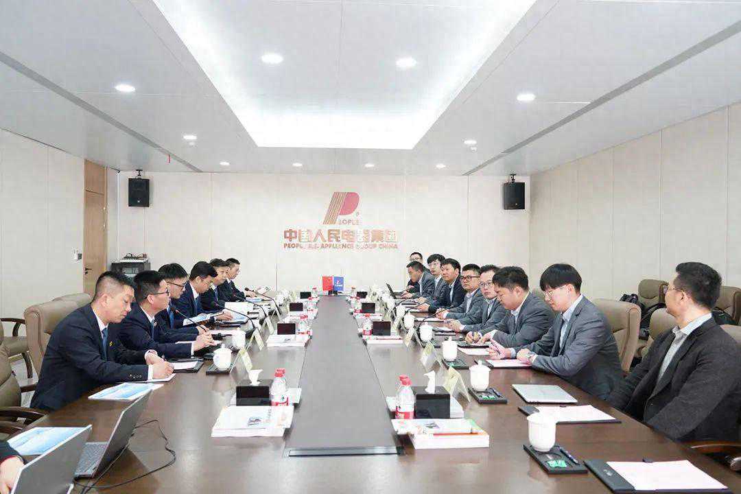 阳光电源到访人民电器，共谋合作新篇章