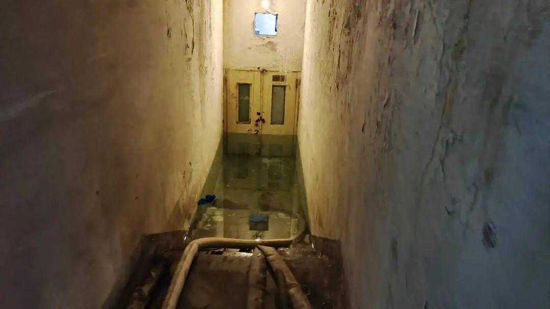 争分夺秒！社区连夜抢修跑出供水“加速度”