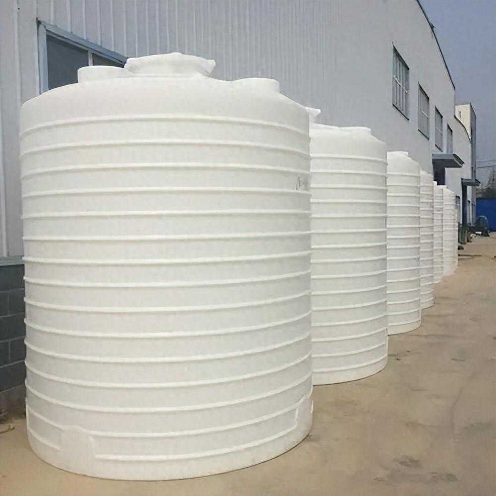 如何利用塑料储罐做一个雨水收集系统