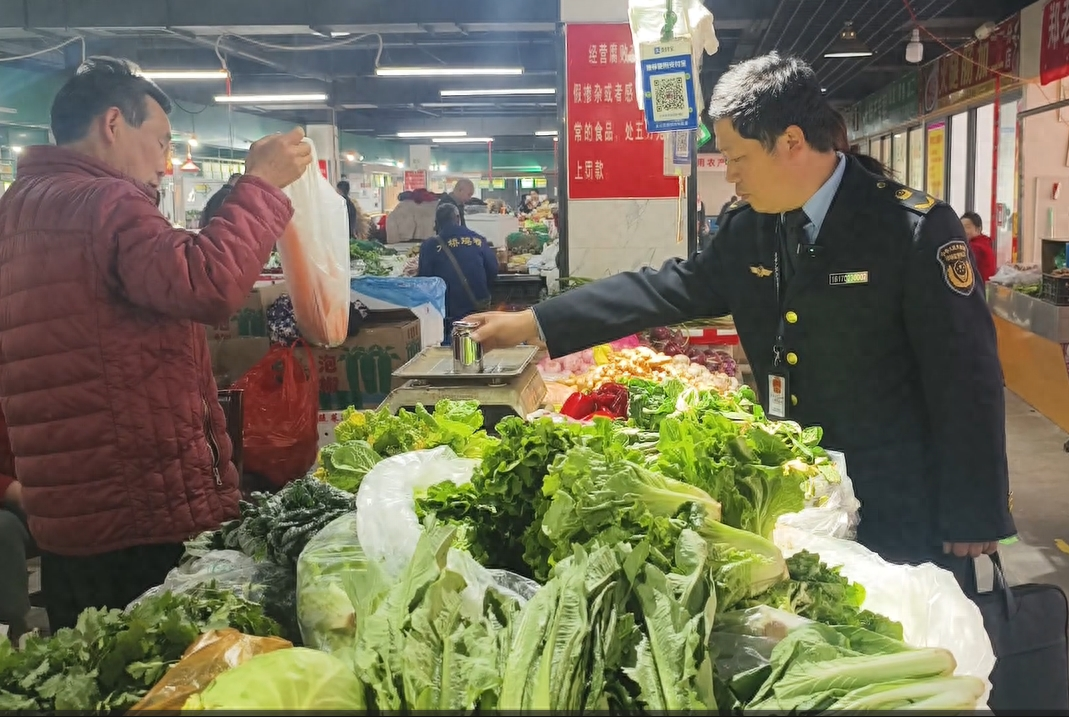 为你“称”心如意！平桥区开展农贸市场计量专项检查