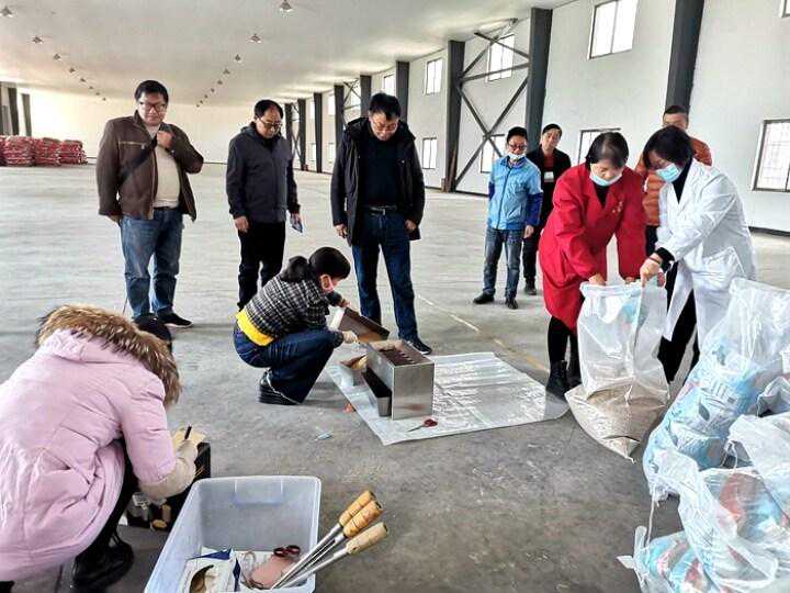 麒麟区圆满完成冬季农作物种子质量监督扦样工作