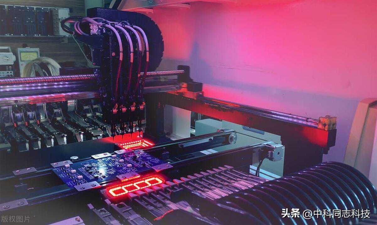 SMT贴片机大战：进口霸主与国产新贵谁能笑到最后？