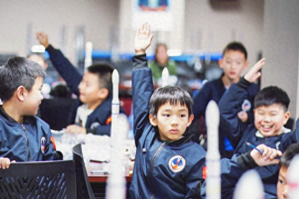 教育|航天智慧教育的小型嵌入式工控机策略