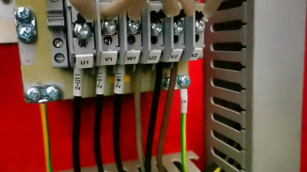 变抗器上的电抗器，到底是干什么用的？