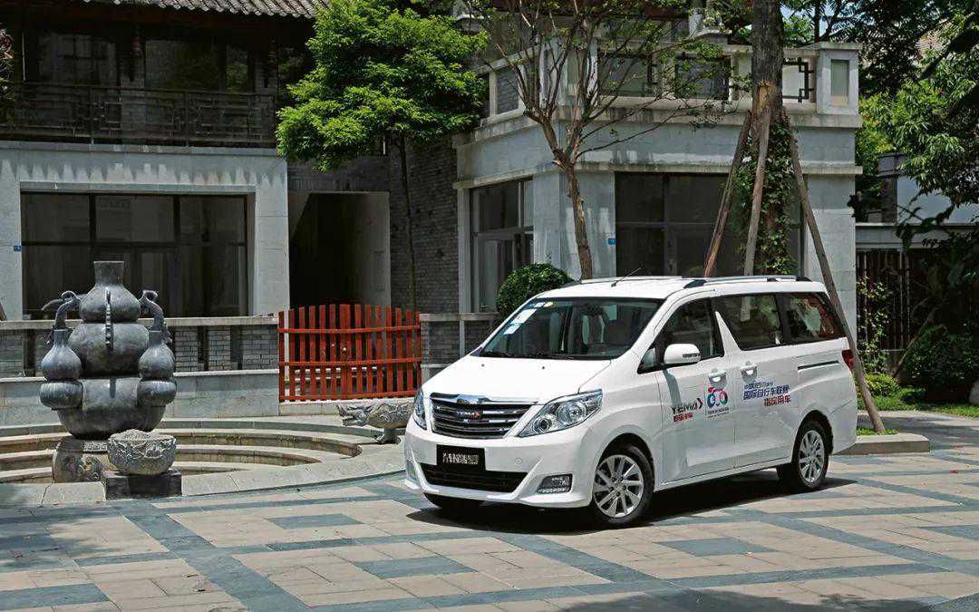 奋进者 试驾野马斯派卡