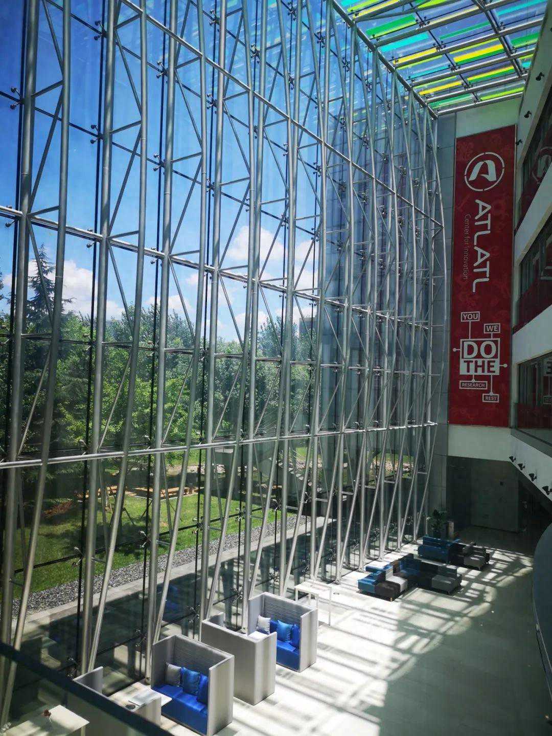 “你只管做研究，其他的交给我”