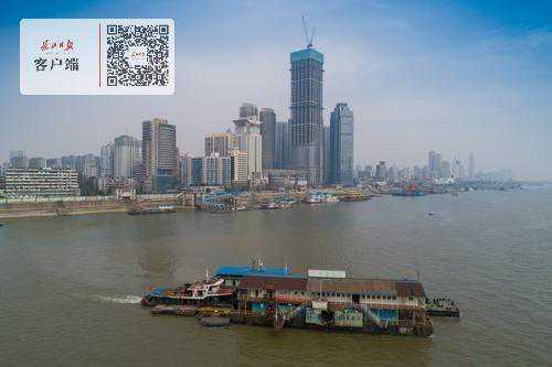 还武汉市民美丽江滩，最早的千吨级货运码头拆除