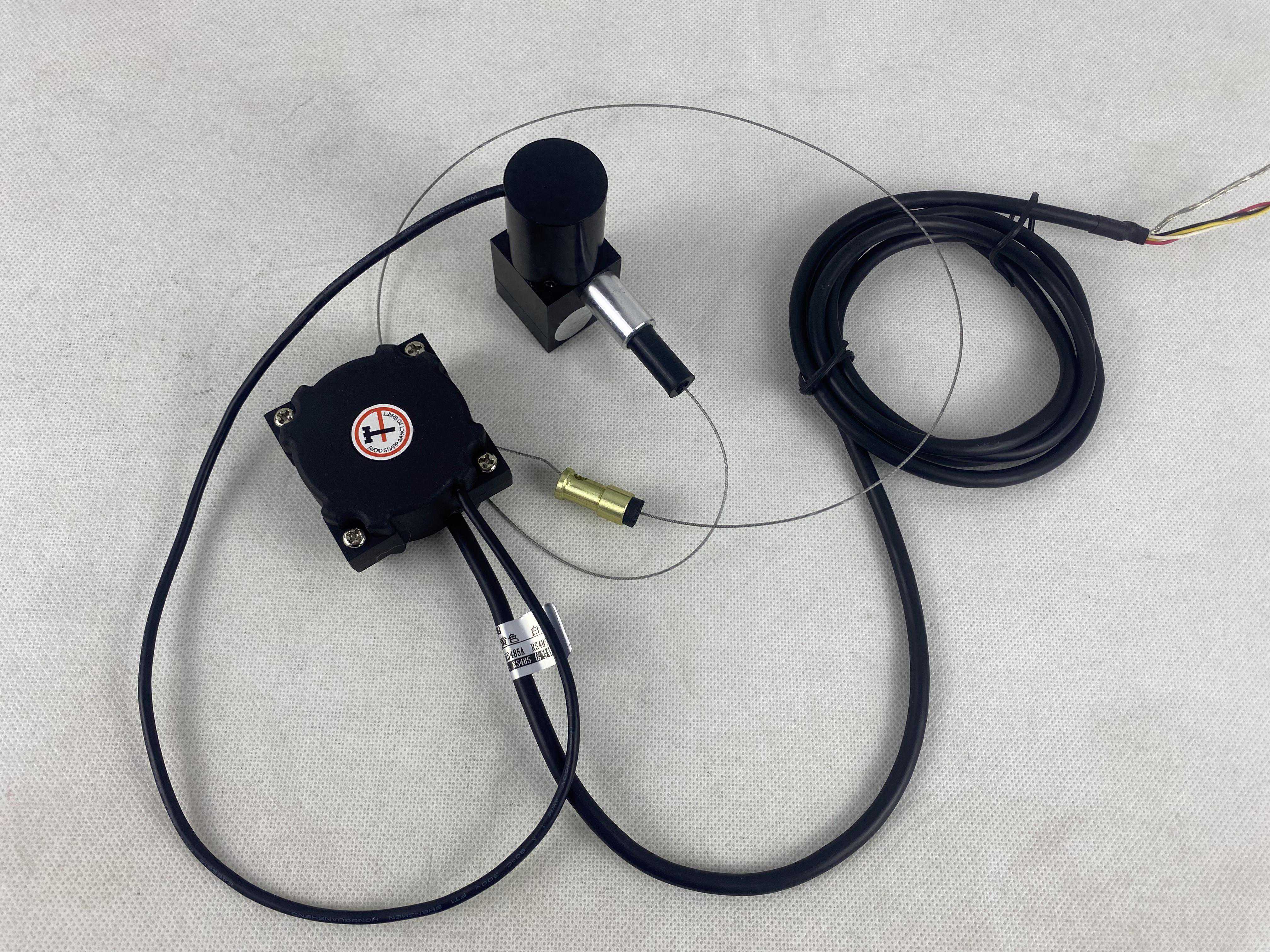 拉绳位移传感器如何来运用自身特点实现位移功能