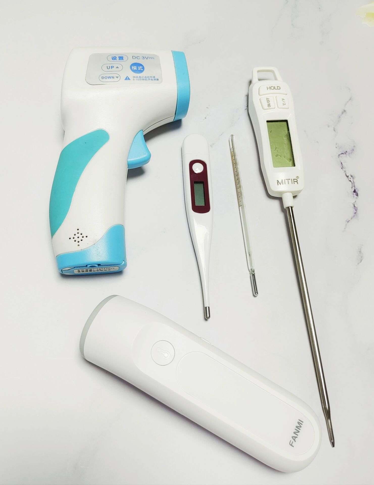 一秒测体温，凡米双用额温枪，让孩子乖乖就范