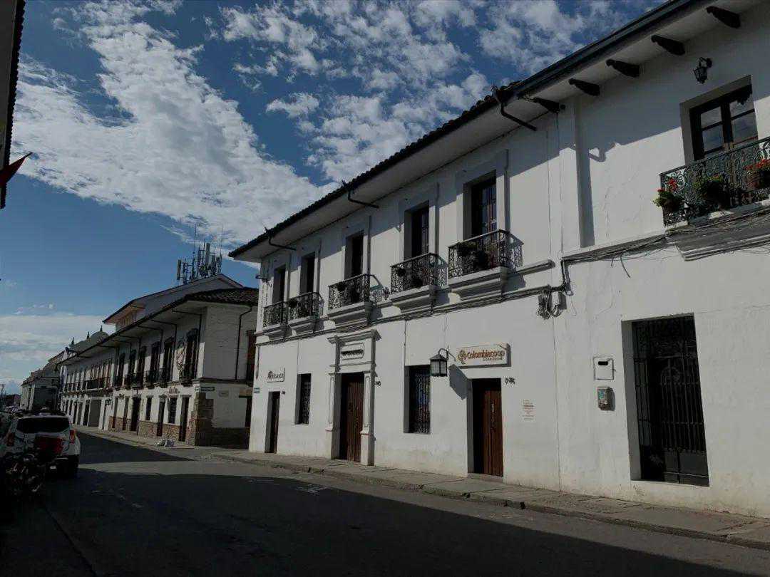 “白色之城”波柏扬纪行