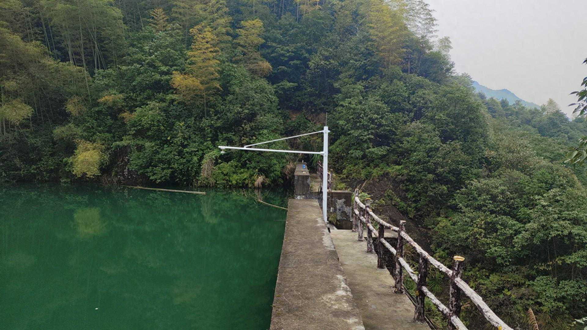 水流速的计算方法，雷达流速仪的使用。